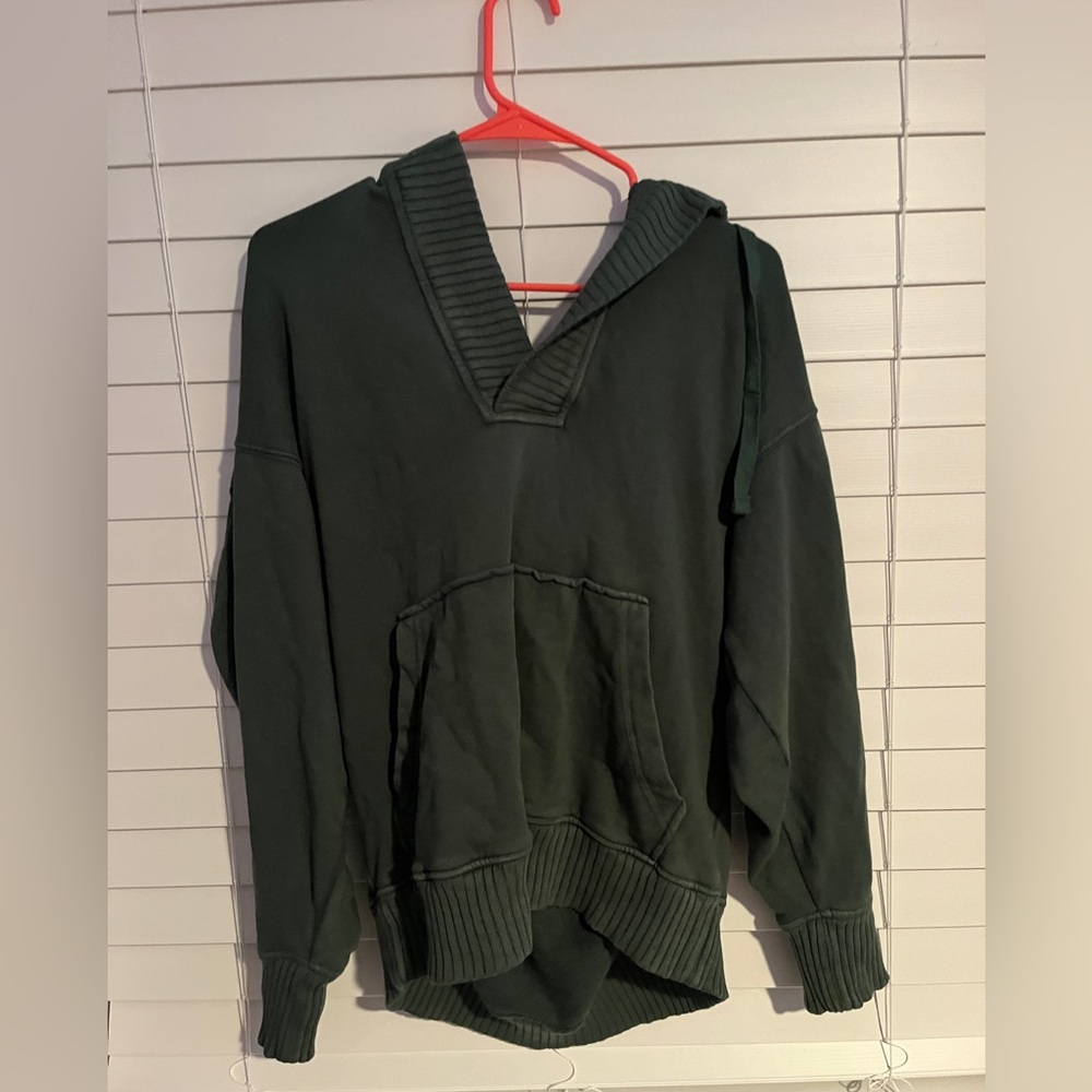 Aerie green v-neck hoodie